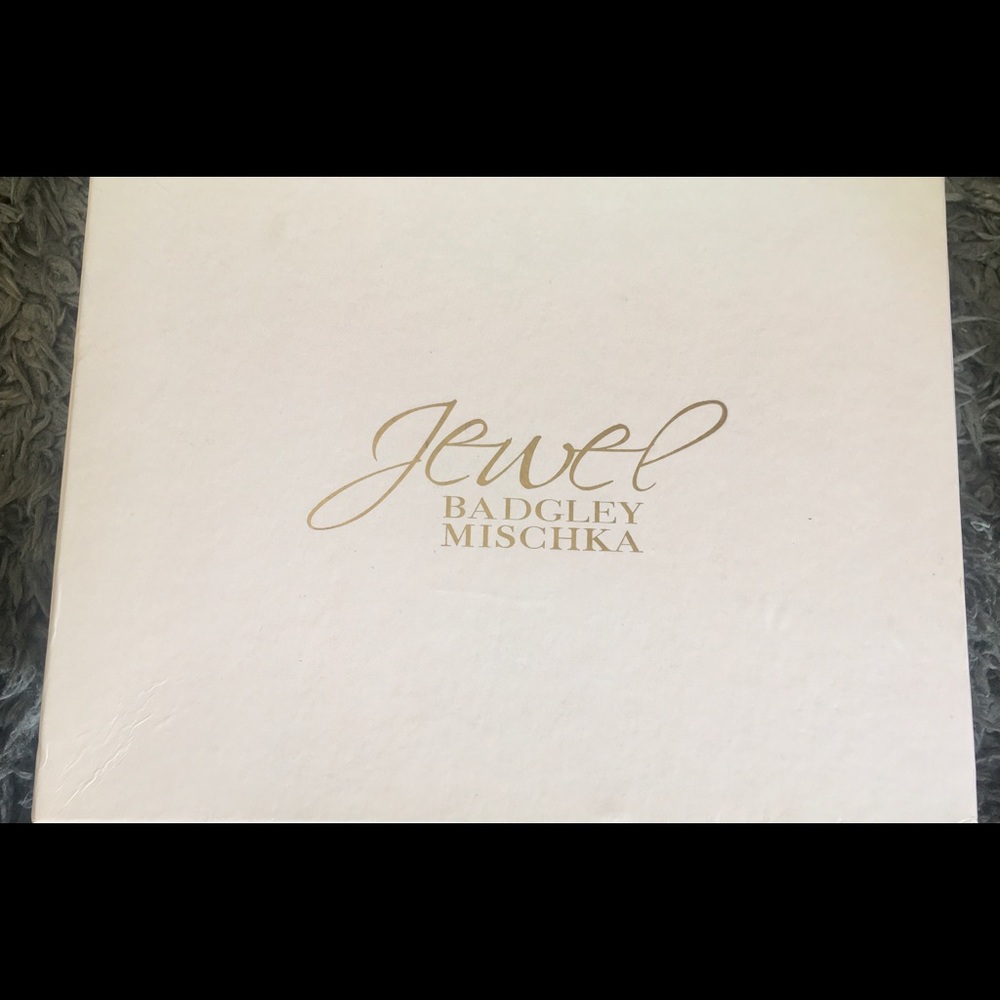 Shoes - Picture 2 of 9